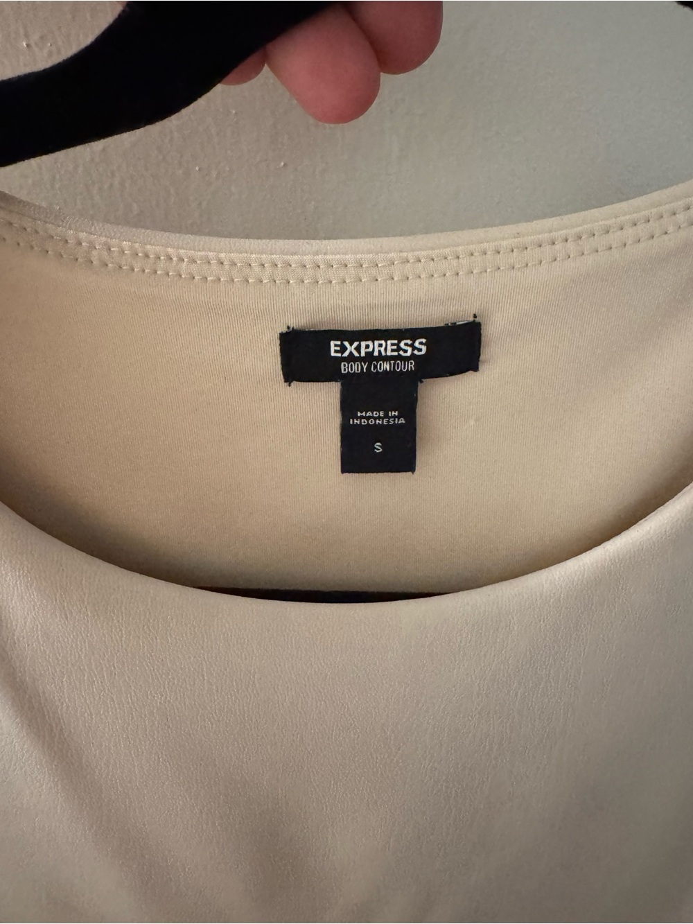 Express Body Contour Women's Cream Tank Top